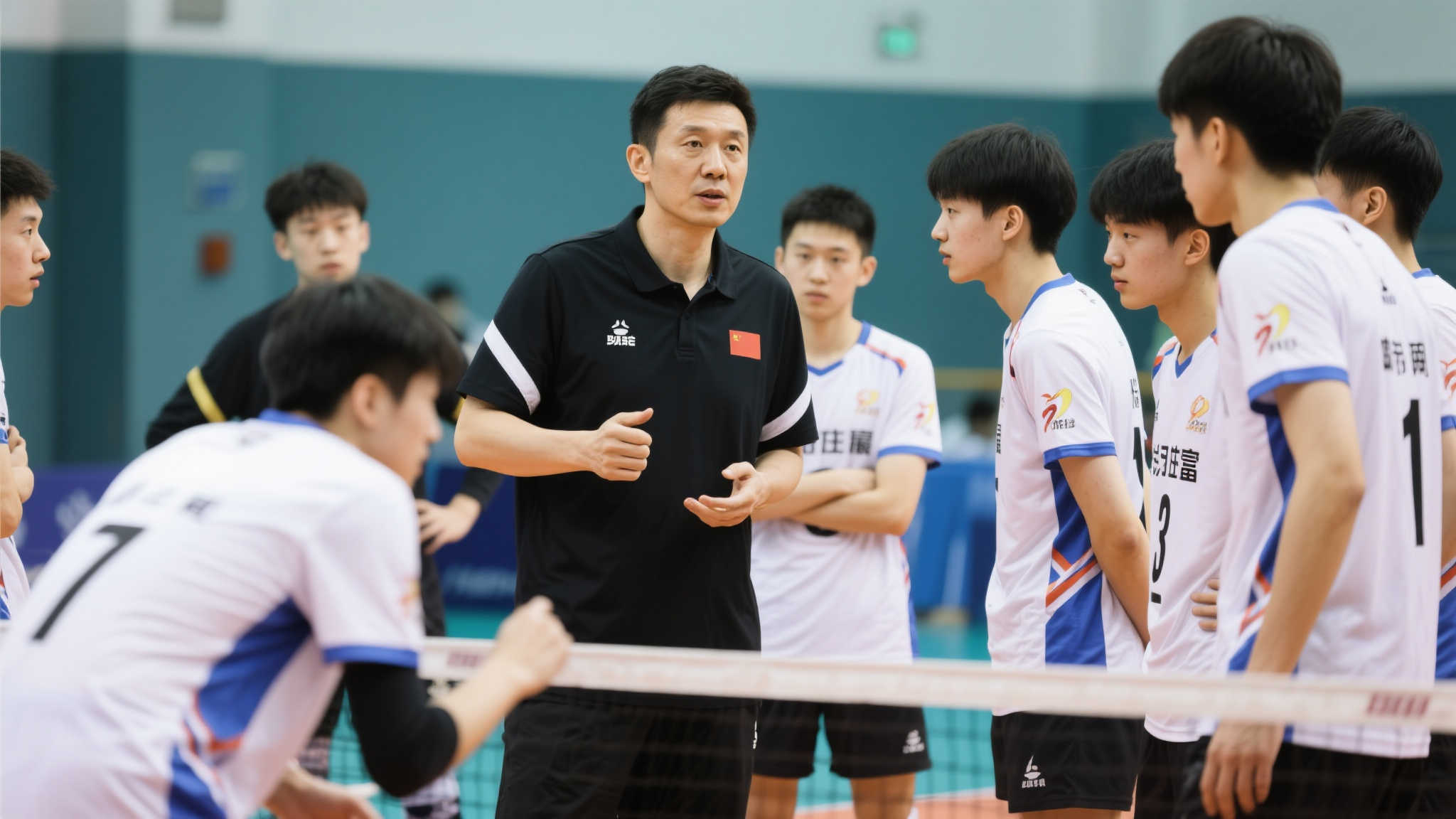 记者视角丨杨岭:队员潜力无限,展开积极竞争 记者视角丨杨岭:队员潜力无限,展开积极竞争